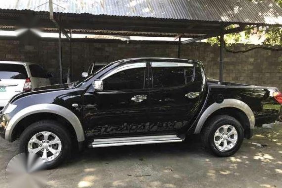 2013 Mitsubishi Strada GLS V 4x4 MT Black 