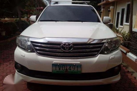Toyota Fortuner G 2012 MT White SUV For Sale