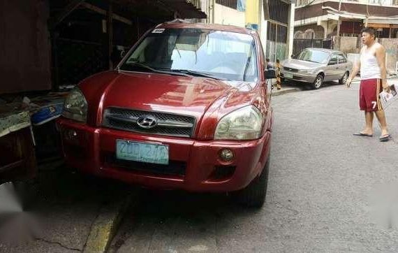 Hyandai Tucson CRDi 2005 AT 4x4 Red For Sale