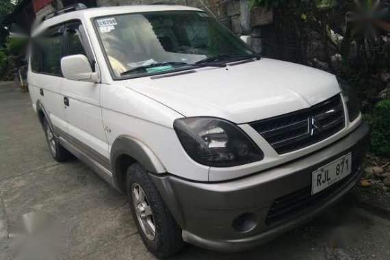 2010 adventure dsl gls mitsubishi lancer hilux close van Isuzu dmax
