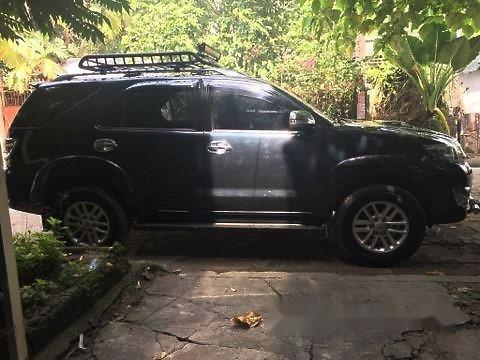 Toyota Fortuner 2014 M/T SUV for sale 