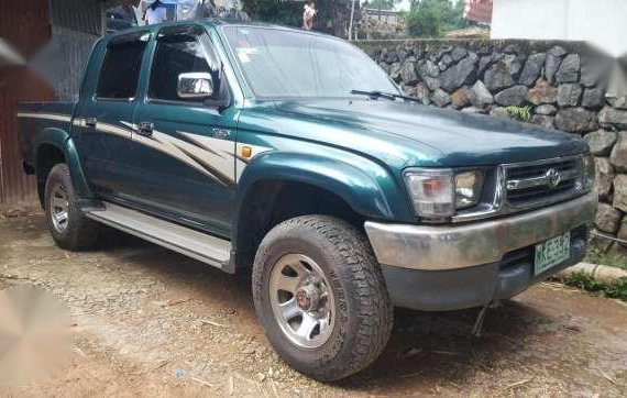 For sale 2001 Hilux SR5 4X4