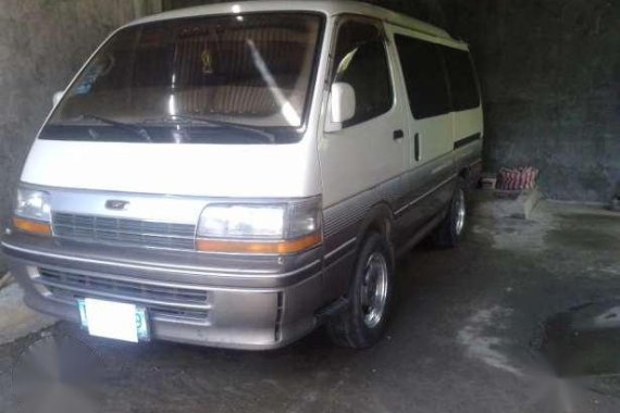 Toyota Hi-ace super custom