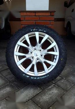 Montero Sport oem wheels and tires 20x8.5