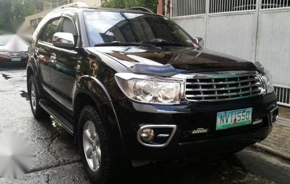 09 toyota fortuner g 4*2 gas automatic