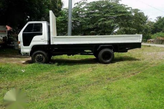 4x4 isuzu elf MODEL 2014 14 feet length