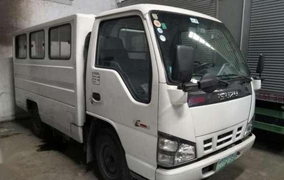 Isuzu NHR 2011 FB MT White Truck For Sale