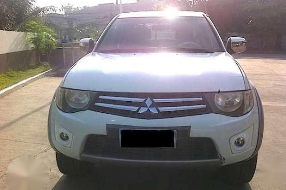 2011 Mitsubishi Strada Manual Trans 4x4 FOR SALE