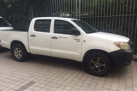 FOR SALE Toyota Hilux (4x2) 2007