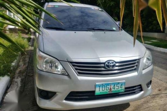 FIRST OWNED 2012 Toyota Innova FOR SALE