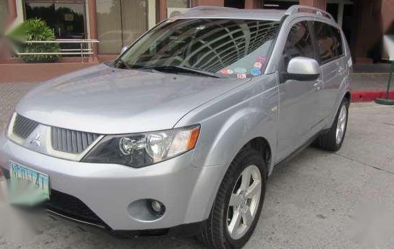 Mitsubishi Outlander GLS 2.4 AT Silver For Sale