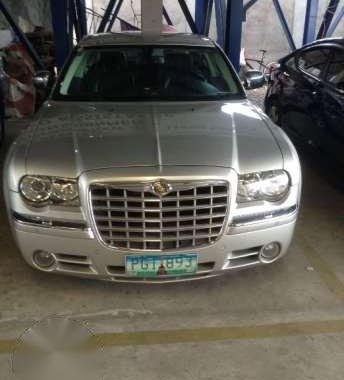 LIKE NEW CHRYSLER 300c V6 2.7L 2010 FOR SALE