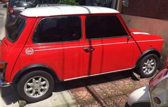 Classic Mini Cooper good looking for sale 