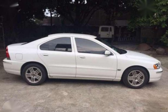 VOLVO-S60-20t in good condition for sale