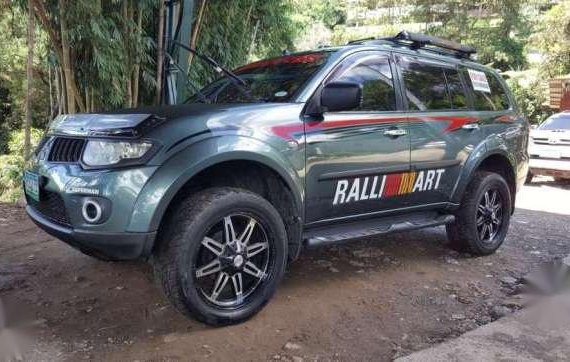 2009 Montero GLS 4x4 Manual FOR SALE