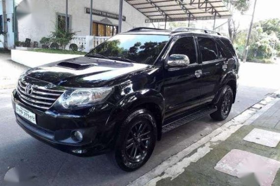 LIKE NEW 2015 Toyota Fortuner V AT Diesel FOR SALE