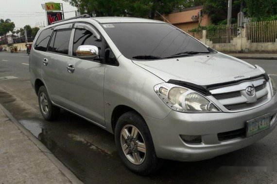 Toyota Innova 2011 Silver for sale