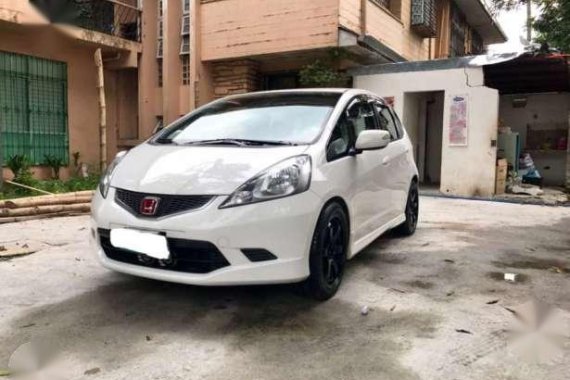 Honda Jazz 2009 1.5 AT White HB For Sale