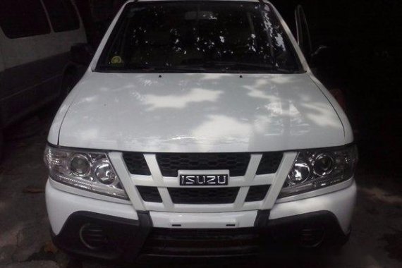 Isuzu Crosswind 2014 White for sale