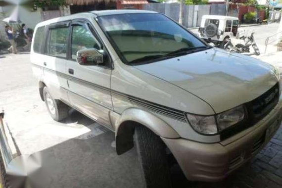 ISUZU Crosswind for sale