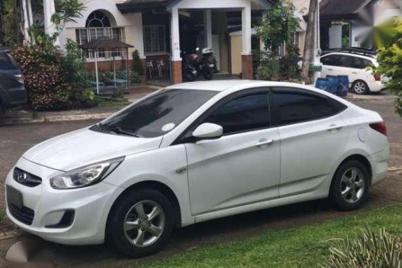 2011 Hyundai Accent Gas good for sale 