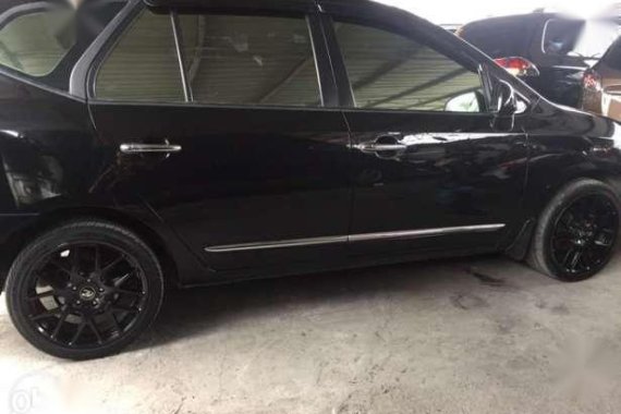 2011 Kia Carens LX top of the line AT for sale
