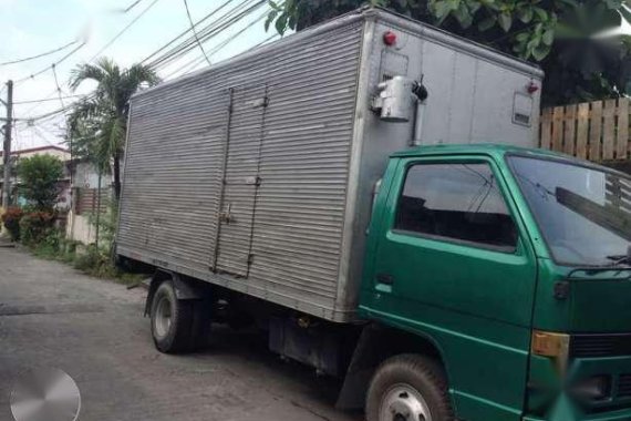 Isuzu Elf NPR closed van 16 ft for sale