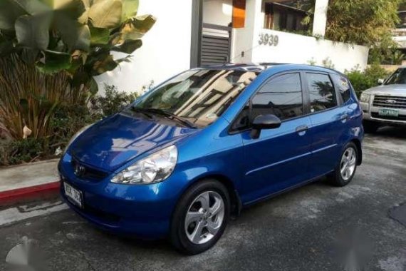Honda Jazz MT 2005 first owned for sale