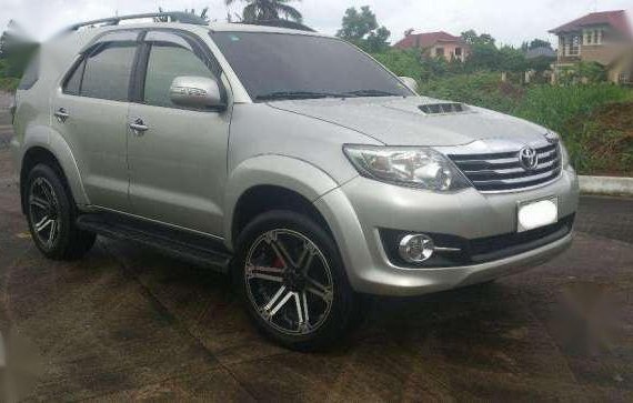 Toyota Fortuner 2013 Look Diesel AT for sale 