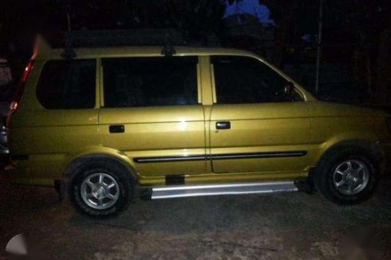 Mitsubishi Adventure 2003 GLX MT Golden 