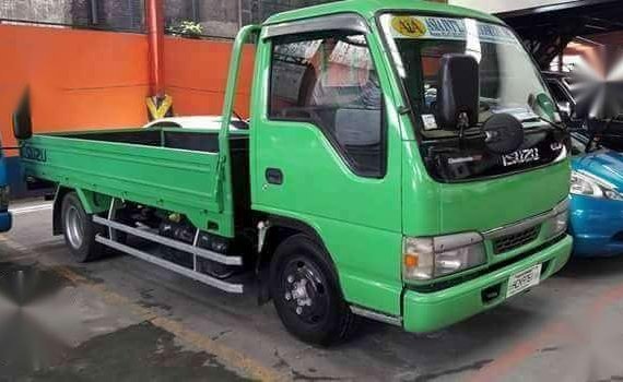 Isuzu Elf Giga truck Japan surplus for sale 