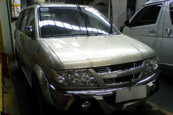 Isuzu Crosswind 2007 Beige for sale