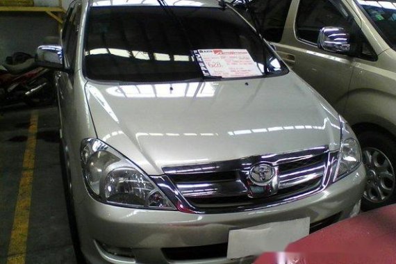 Toyota Innova 2007 Silver for sale