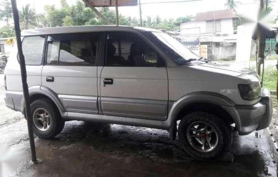 Mitsubishi Adventure 2001 AT White For Sale