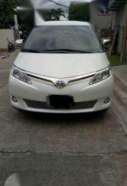 2010 Toyota Previa. 2.4 L Full Option.