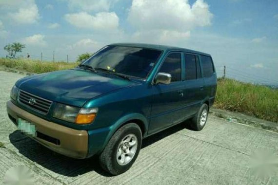 Toyota revo GL 2000 mdl gas manual for sale 