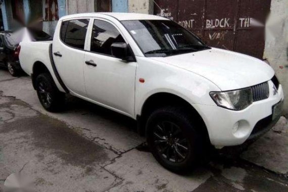Mitsubishi Strada 2009 Manual White For Sale