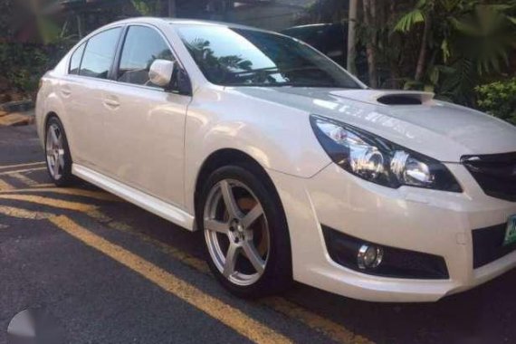 2010 Subaru Legacy GT AT White For Sale