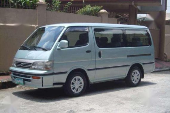 Toyota Hiace 2003 Van for sale 
