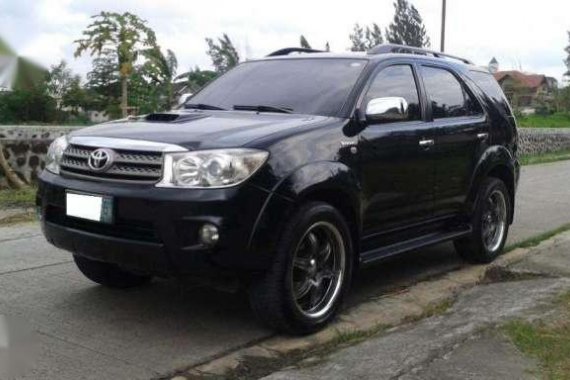 Well Maintained 2010 Toyota Fortuner V 4X4 For Sale