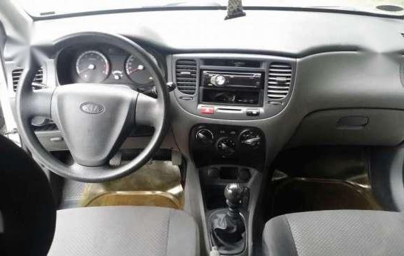 Kia rio 2012 1.4 Gas MT White Sedan For Sale