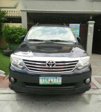 2012 Toyota Fortuner G 2.5 AT Black For Sale