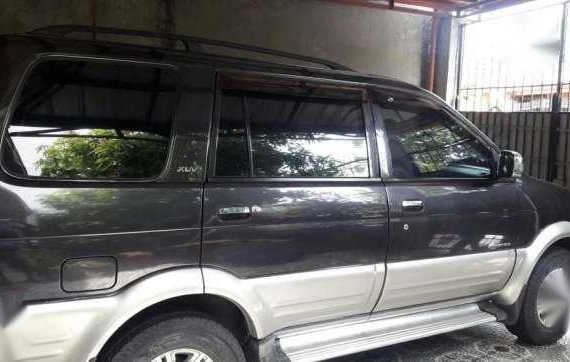 Crosswind 2008 mt xuv SUV black for sale 