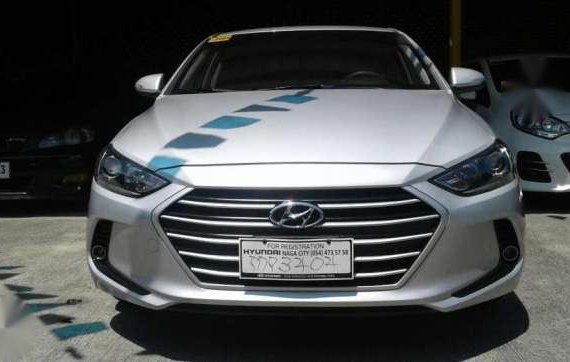 2016 Hyunda Elantra Gls AT alt 2015 for sale 