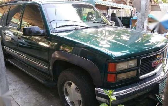 Chevy Suburban Clean papers