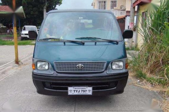 Hiace Commuter 2.4 Van for sale