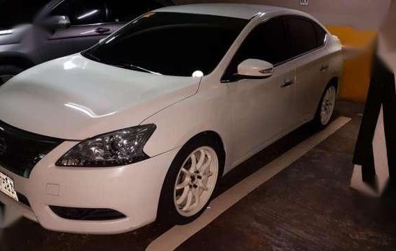 Nissan Sylphy sedan white  for sale 