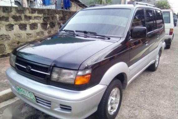 Toyota revo sr 2000 very fresh for sale 