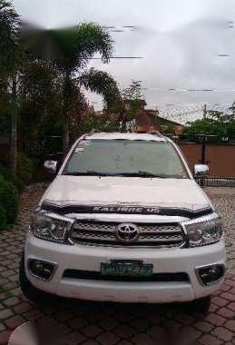 Toyota Fortuner 2011 manual 4x2 Diesel for sale