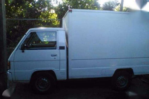 Mitsubishi L300 Aluminum Van